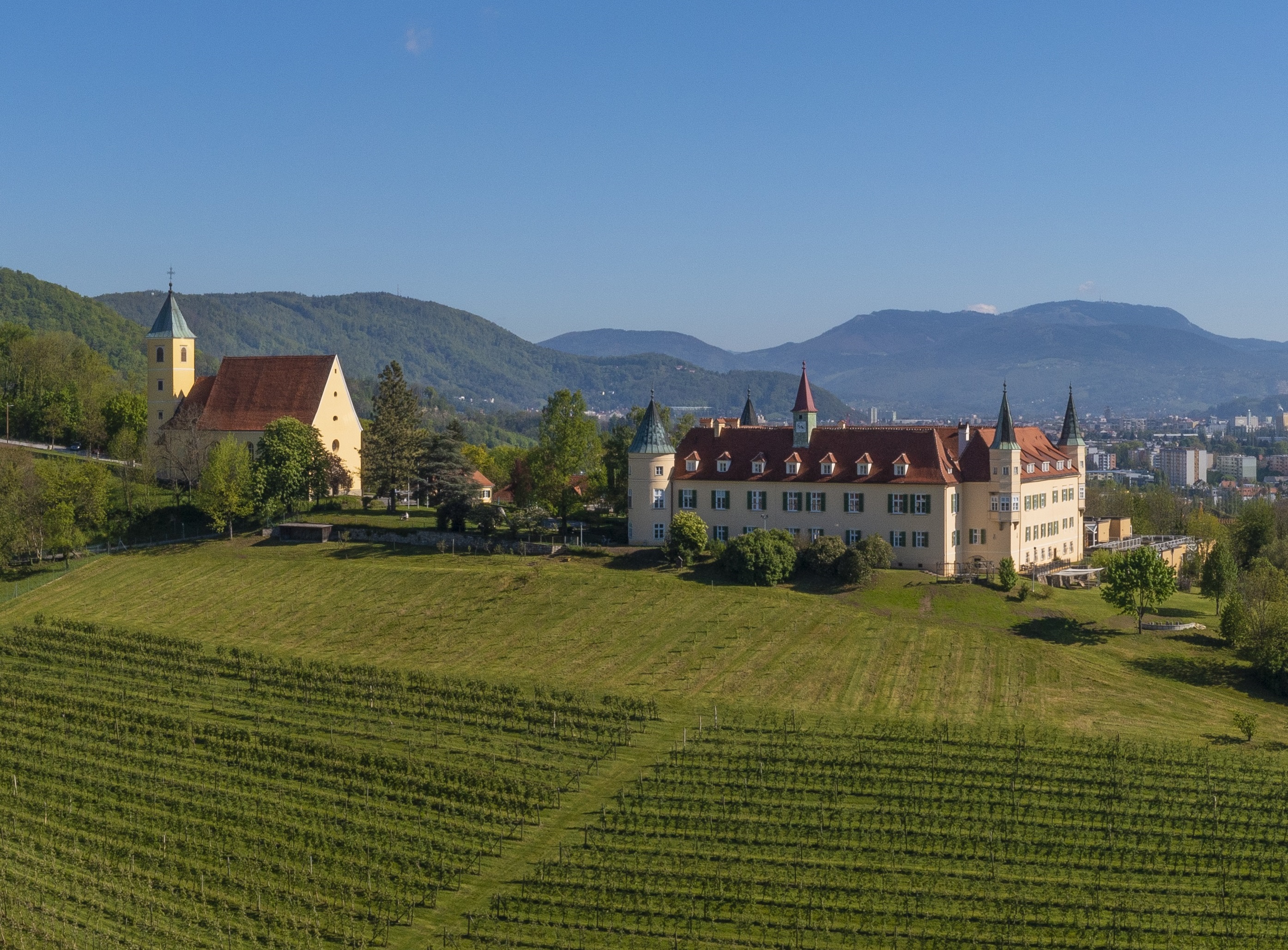 Panorama Schloss St. Martin